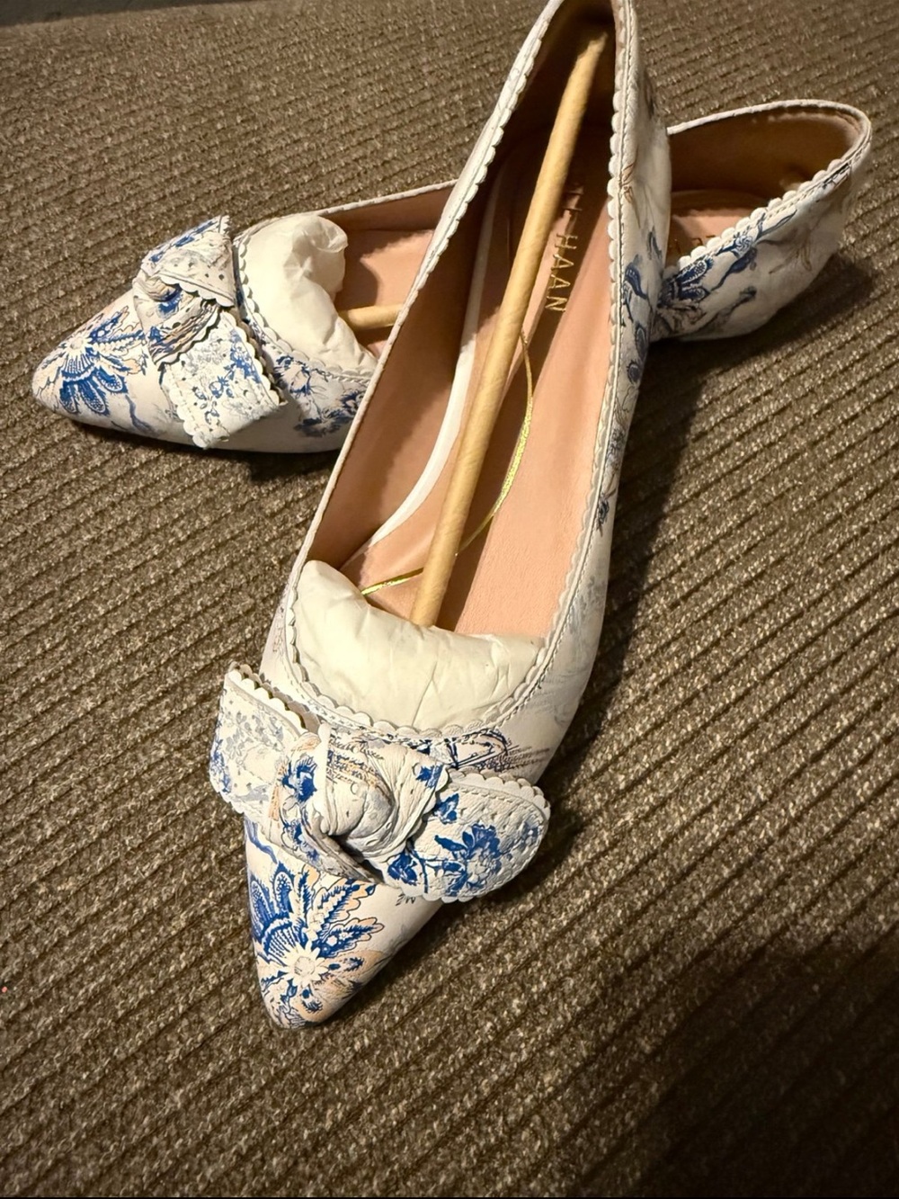 Cole Haan White and Blue Floral Pointed Toe Flats with Bow - Picture 3 of 3